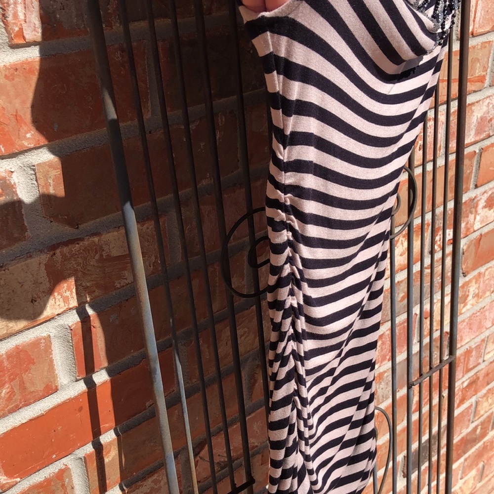 Inc. Black/Beige Striped fitted short sleeved S - Picture 5 of 7